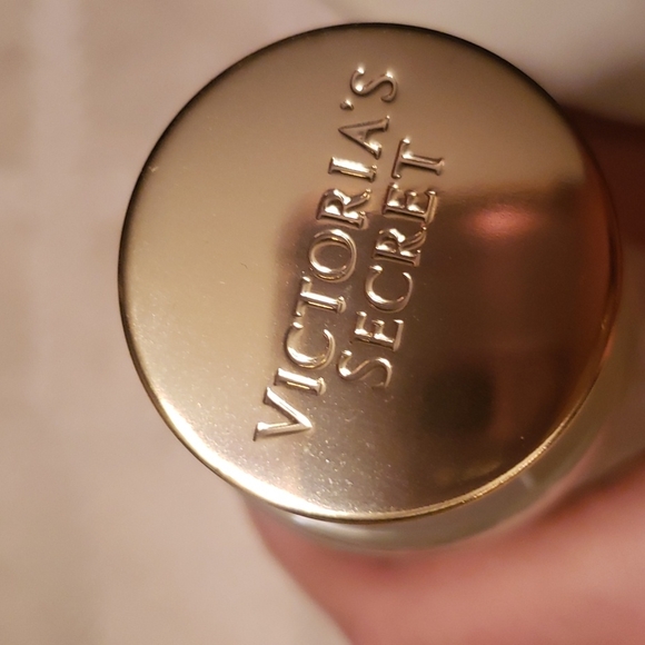 Like new🔥Tropical Spritz Victorias secret body fragrance mist - Picture 3 of 5
